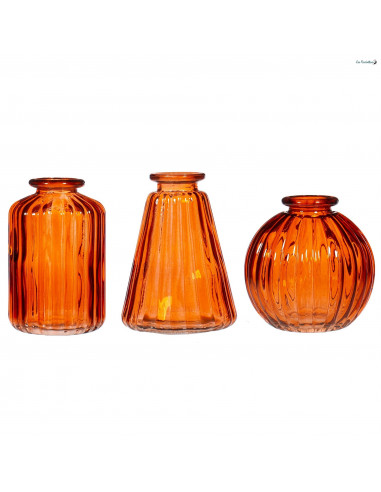 3-petits-vases-en-verre-transparent-ambre